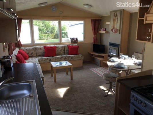 HOLIDAY CARAVAN HIRE AT PRIMROSE VALLEY HOLIDAY PARK